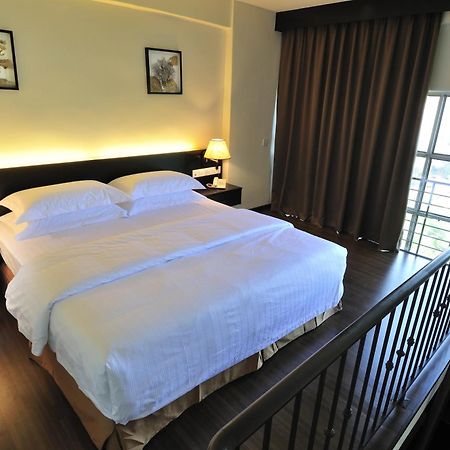 E Red Hotel Sunway Perai Exterior foto